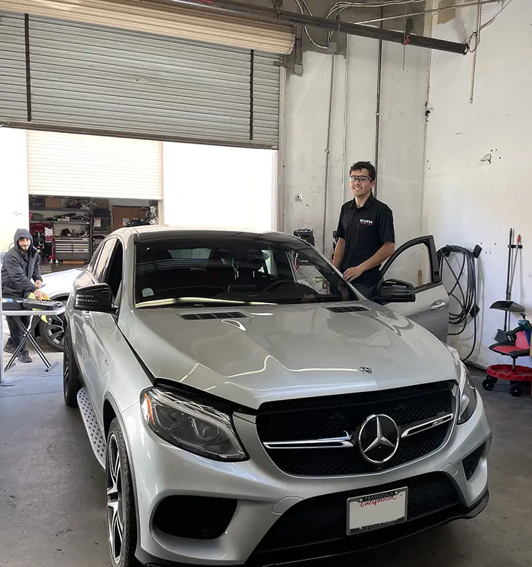 Mercedes Benz Glass Replacement Service Hemet